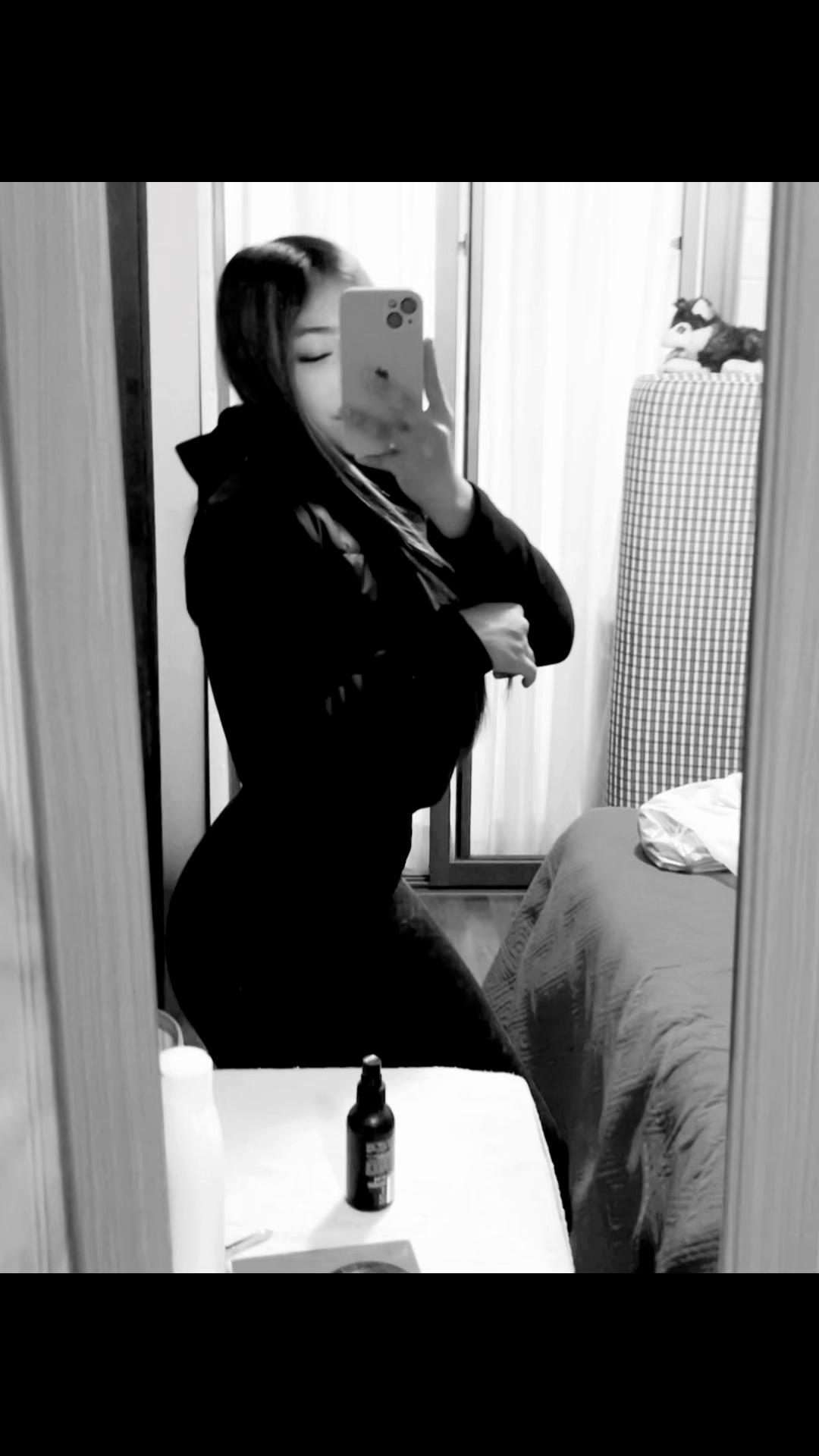 @𝒜𝓃𝓉𝑜𝓃𝑒𝓁𝓁𝒶 ✨