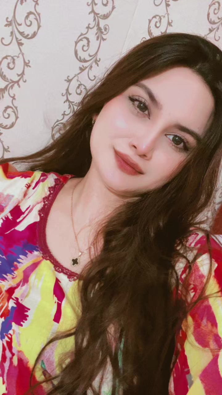@Emaan🕊️✨