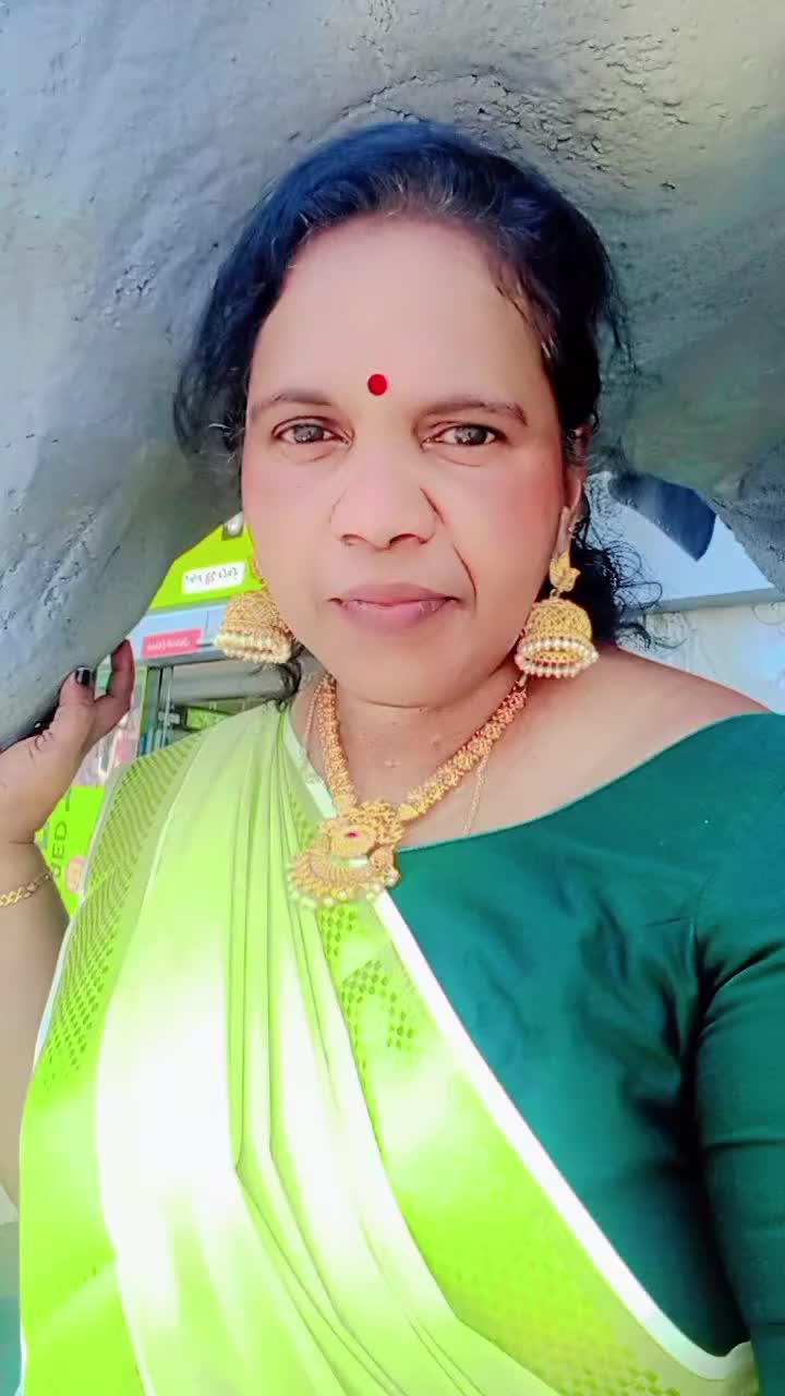 @😘GOWRY😘