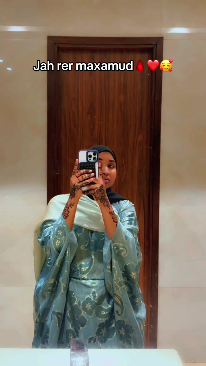 @Hani🍯🖤