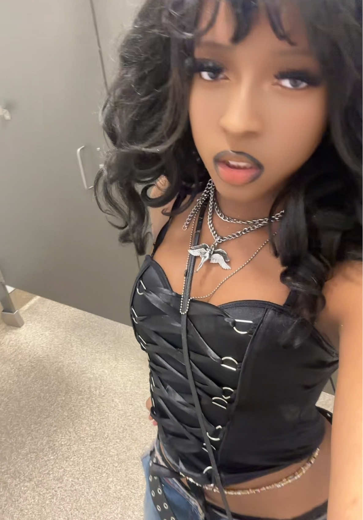 @succubxtch