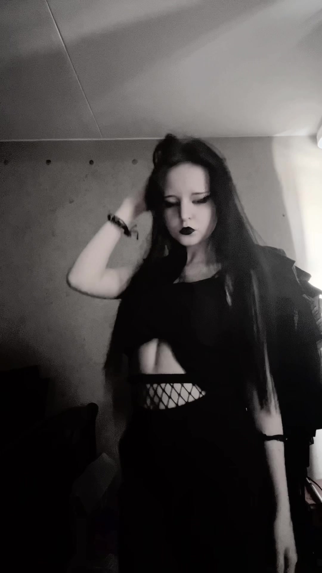@𝔫𝔦𝔨𝔨𝔶 𝔡𝔢𝔞𝔱𝔥