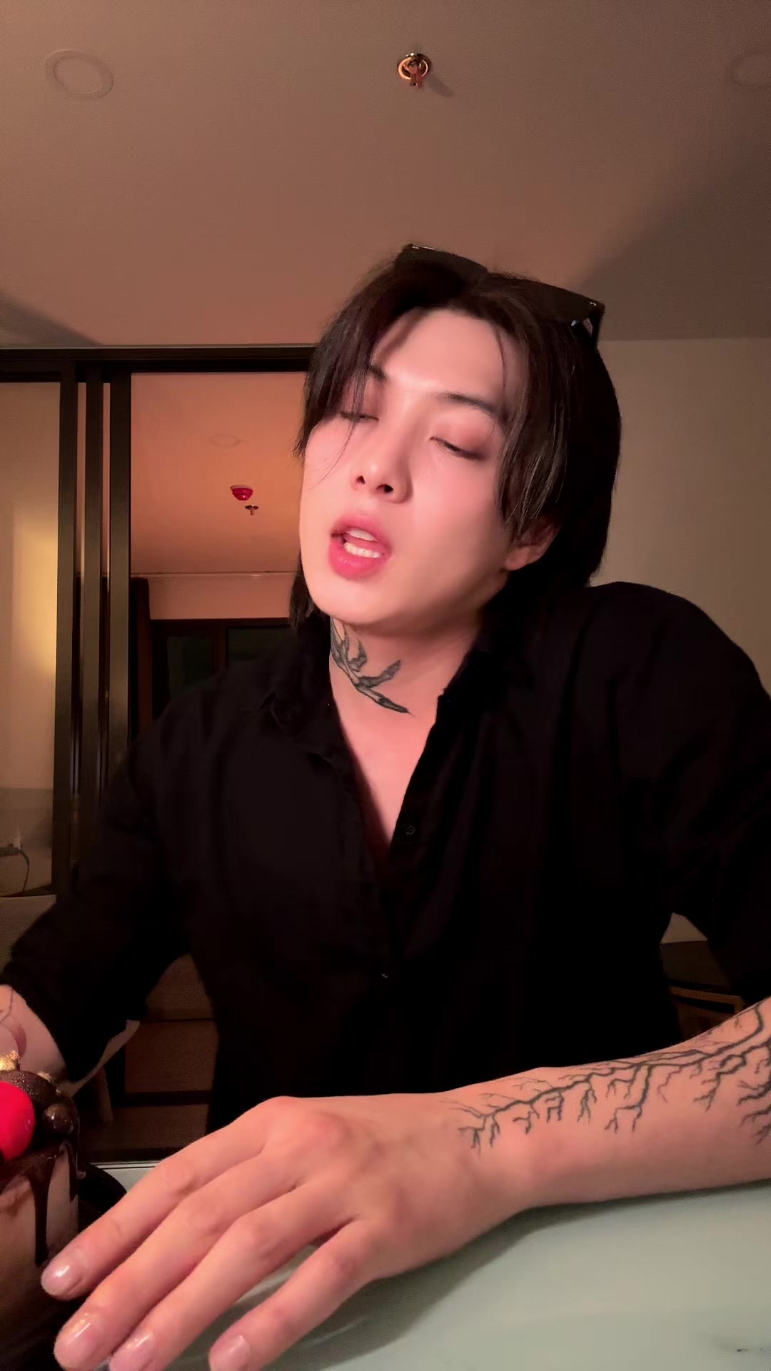 @TEN YUJIN
