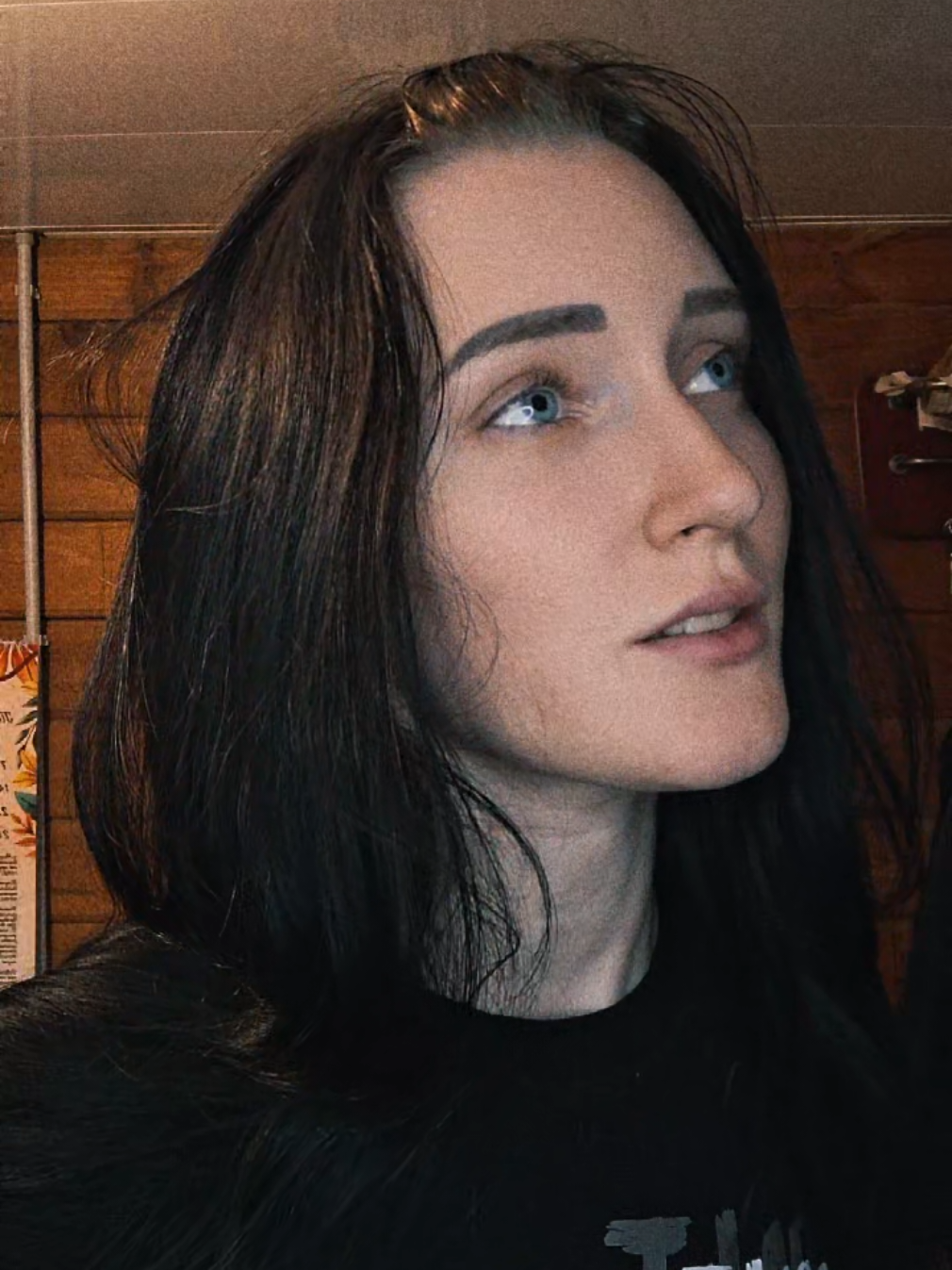 @Саша🖤