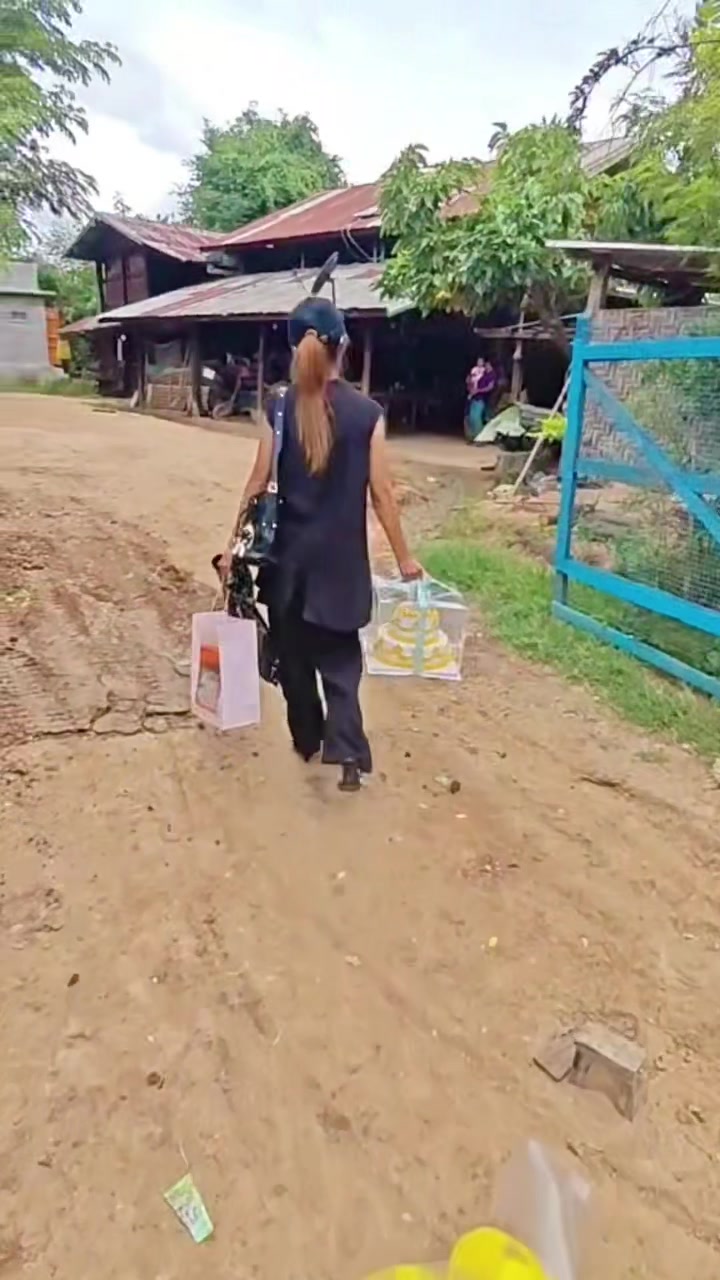 @ဝတုတ် タン ミン ソー