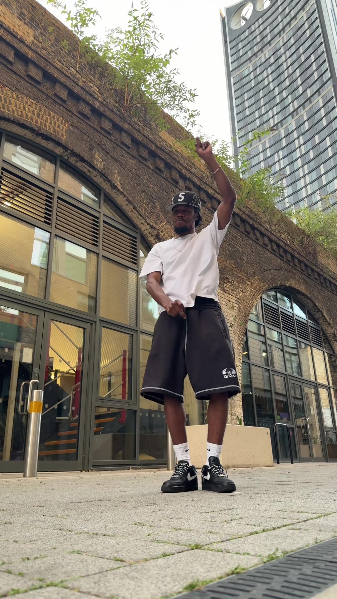 @Denzil🥤