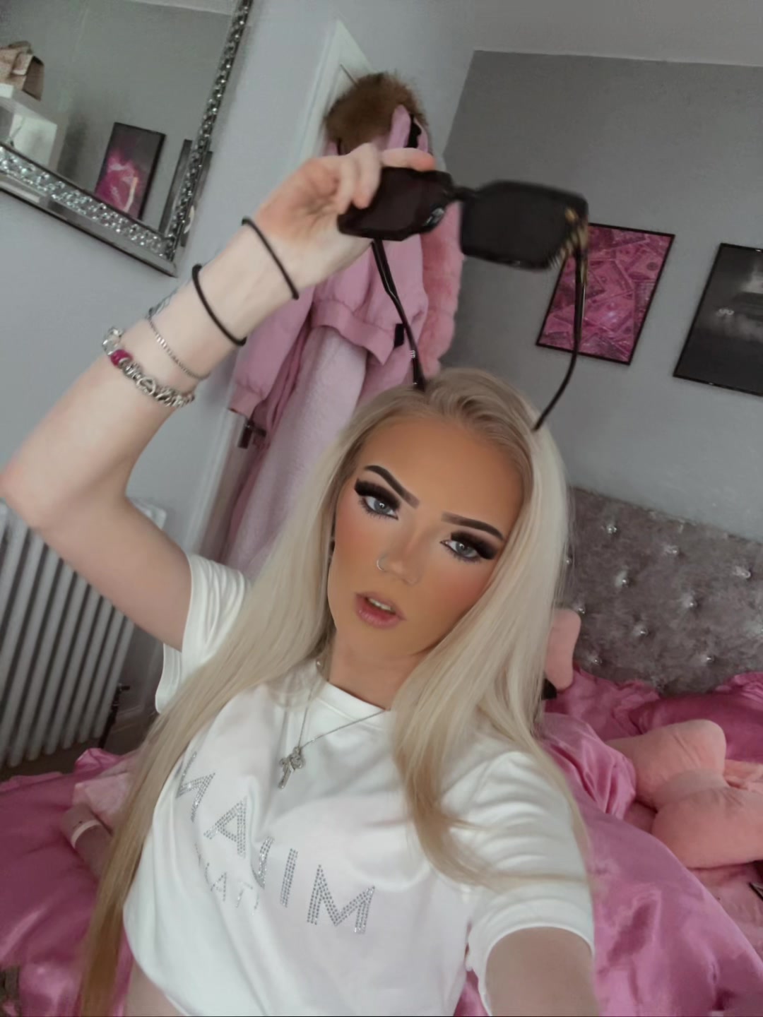 @Ellie - rose ๐