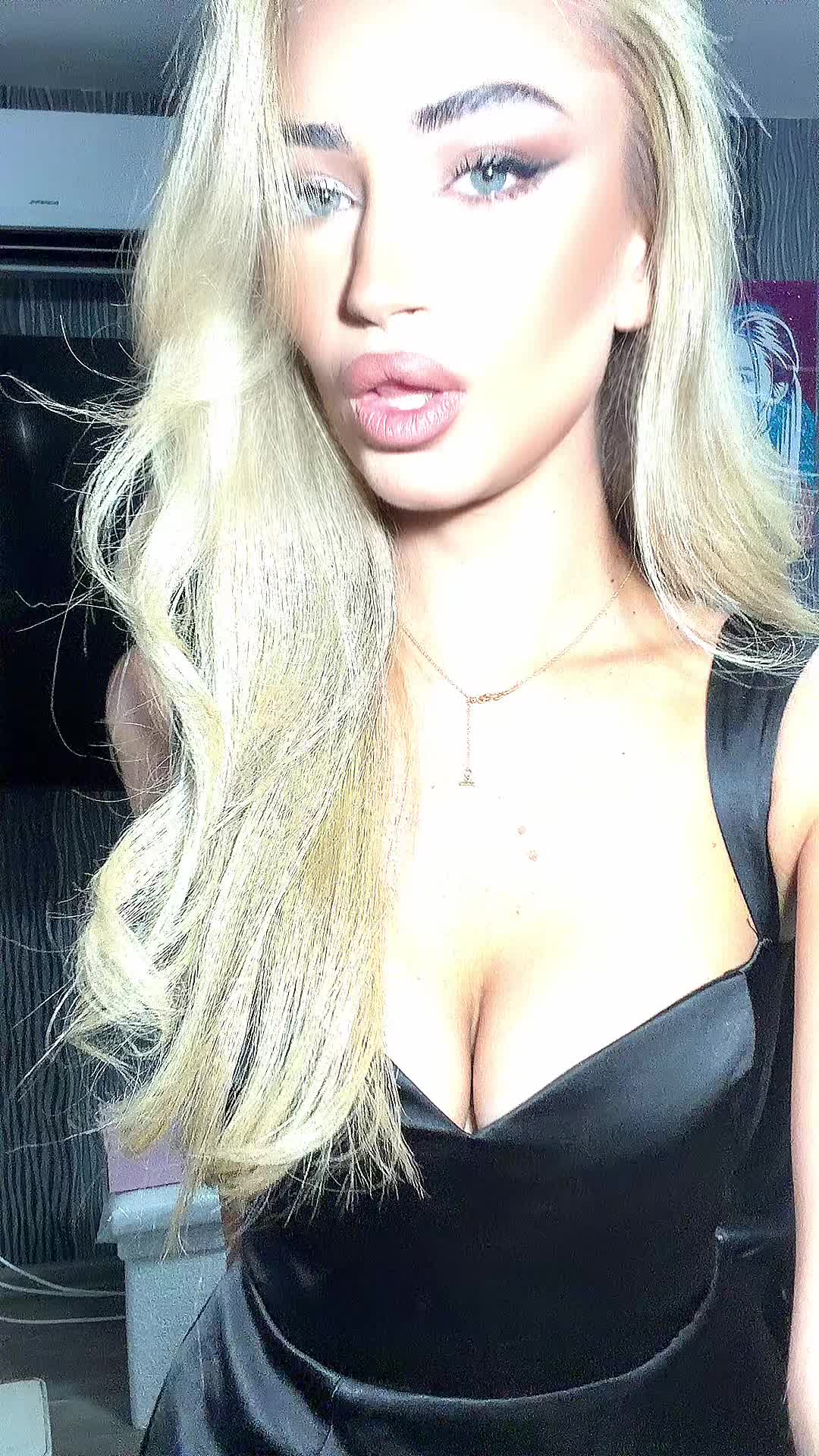 @ZLATINA VELYCHKOVA