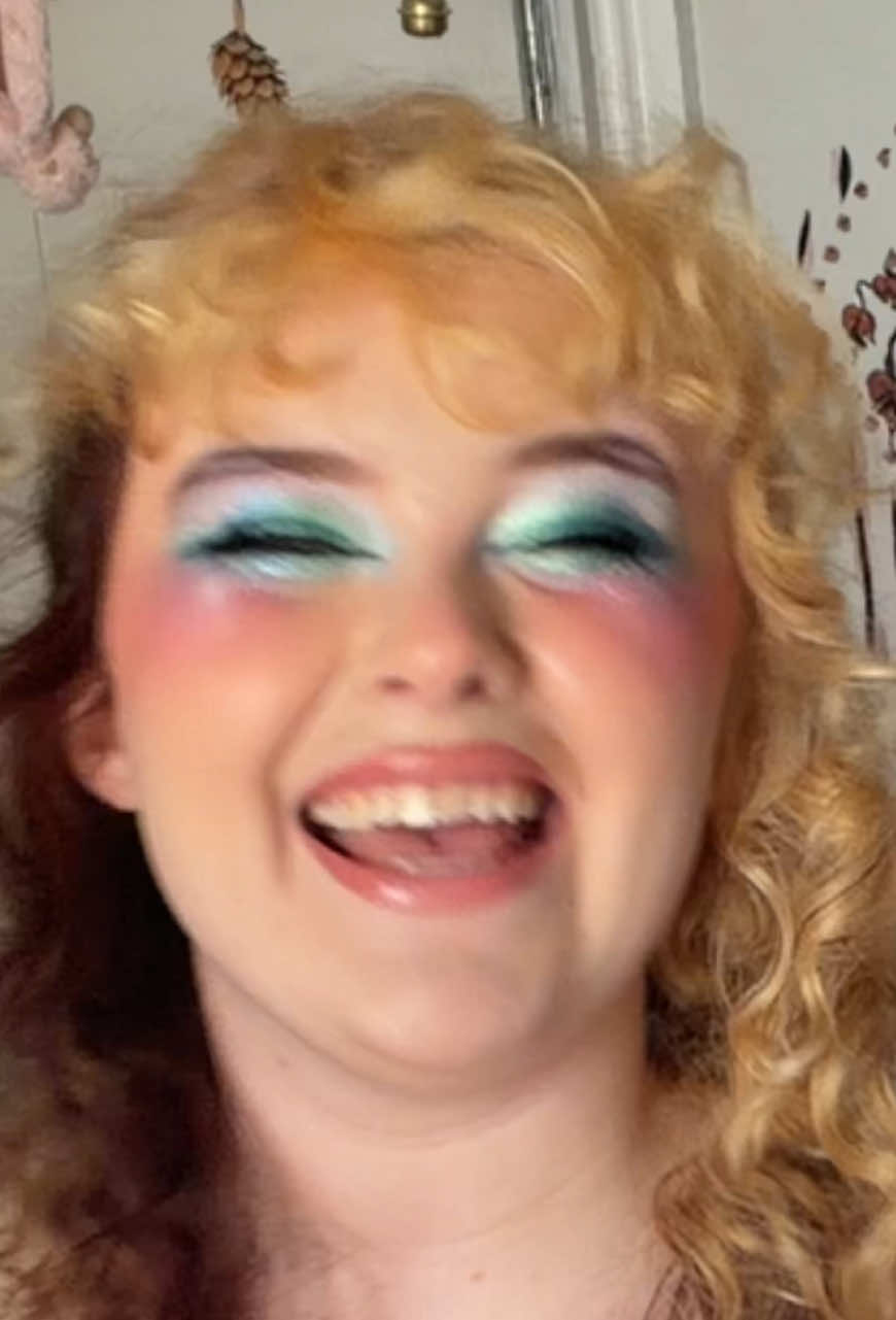@Smolly