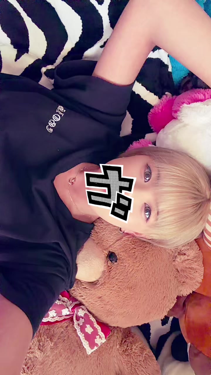 @ᑕᕼI🦋