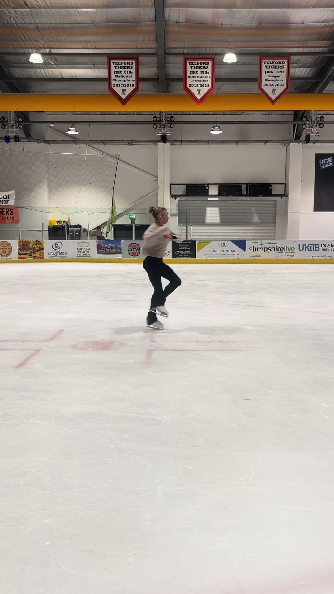 @Naomi ⛸️