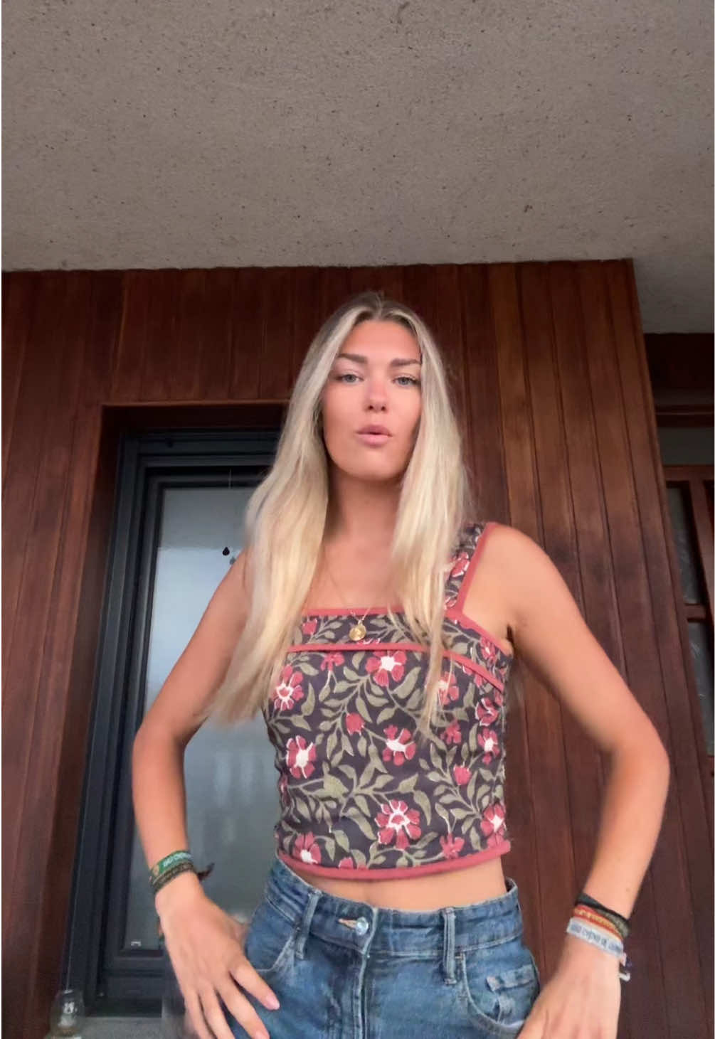 @victoria lópez