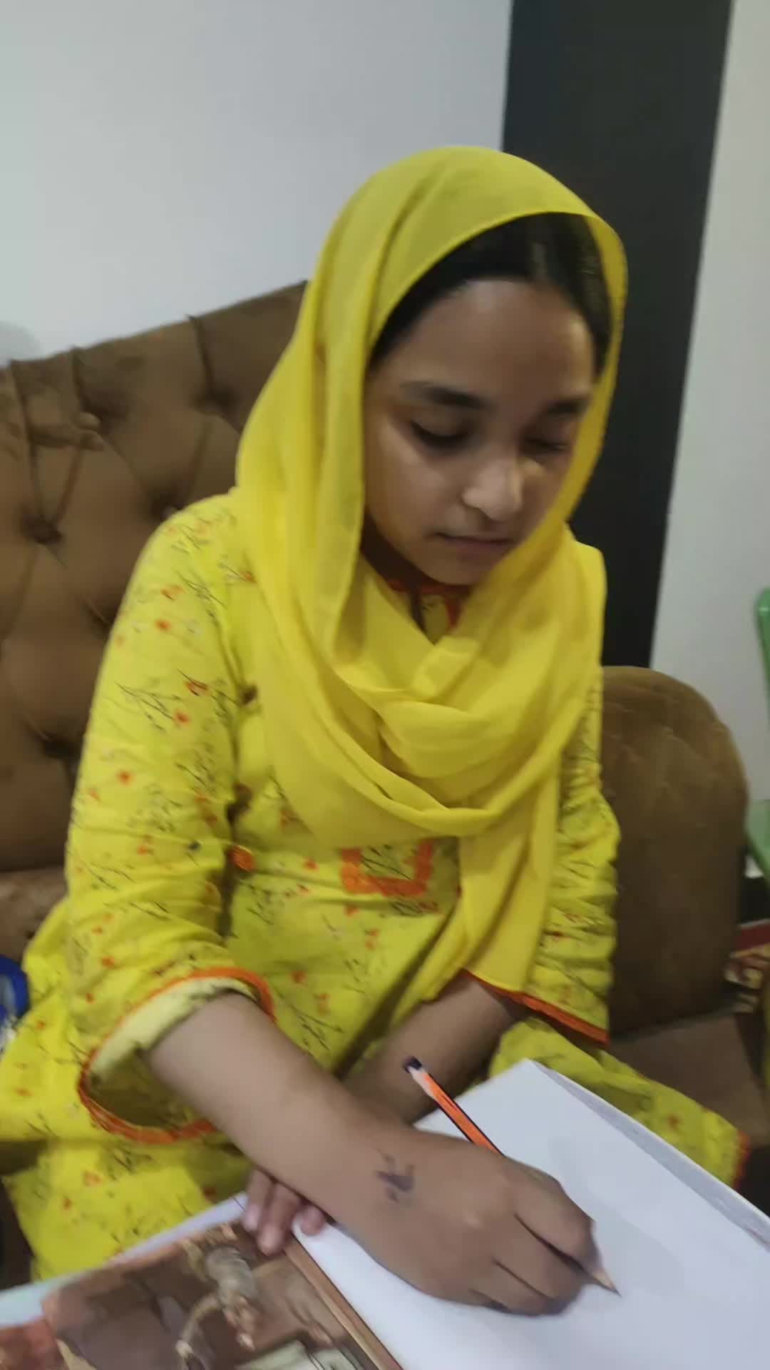 @Alvi_1234s