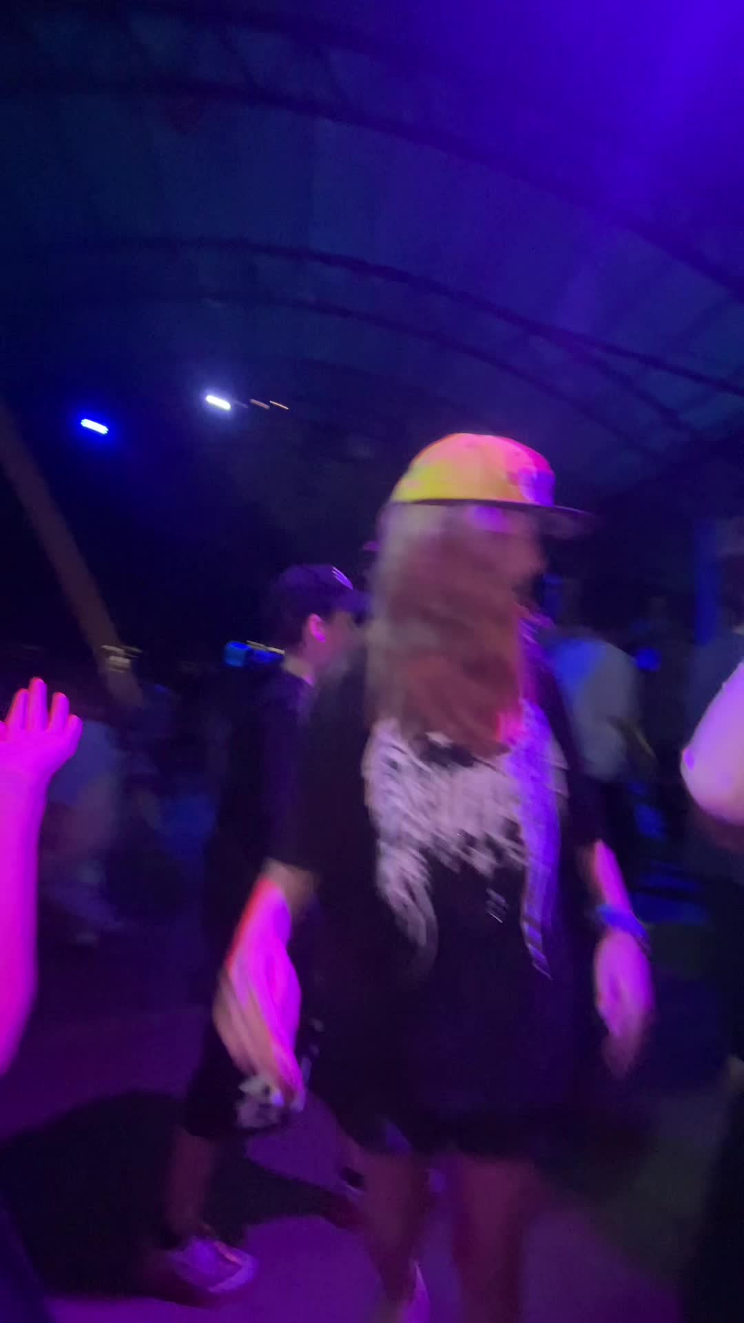 @леро4ка эмо4ка 🦇