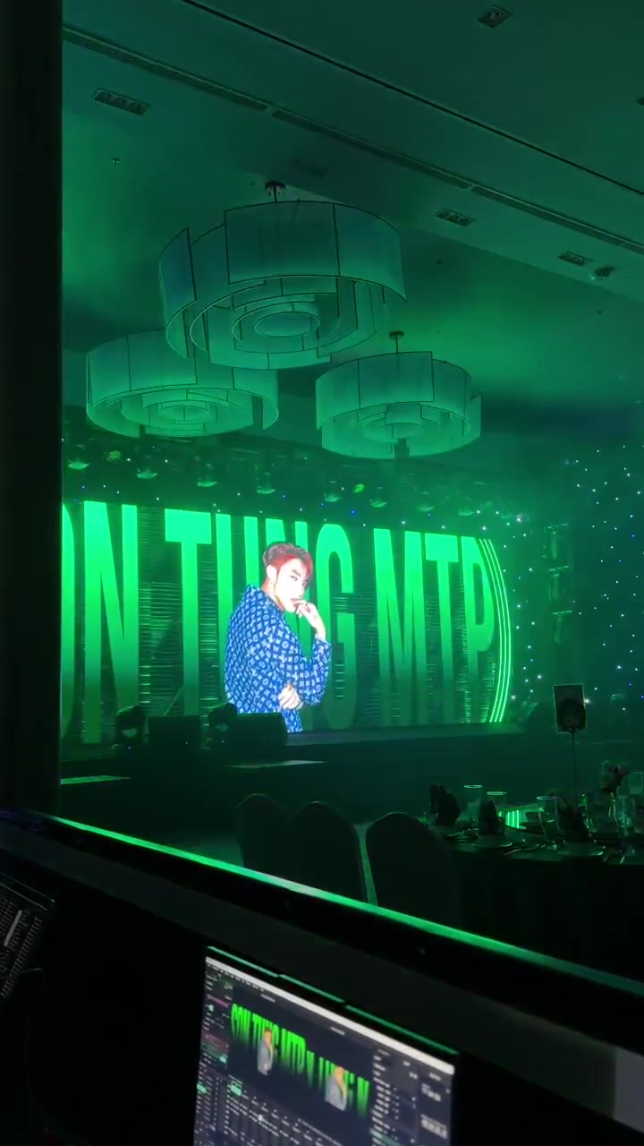 @Nh&iacute; Bấm Led Dạo 🎛️📺