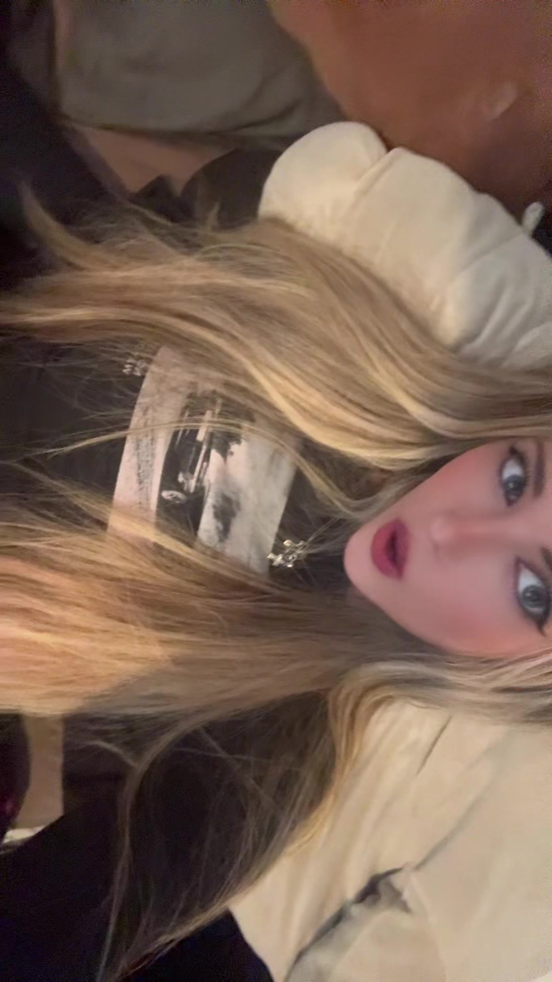 @&egrave;Wrld🧛🏻&zwj;♀️🖤