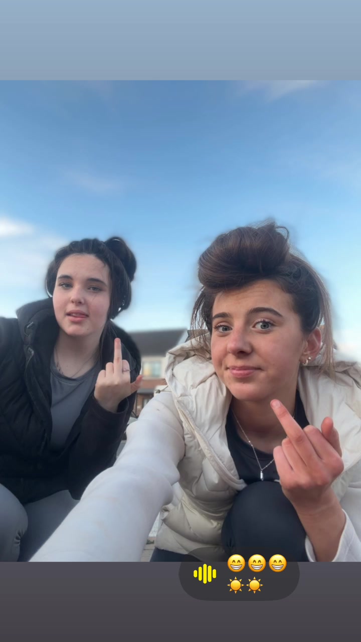 @👸🏽👸🏽