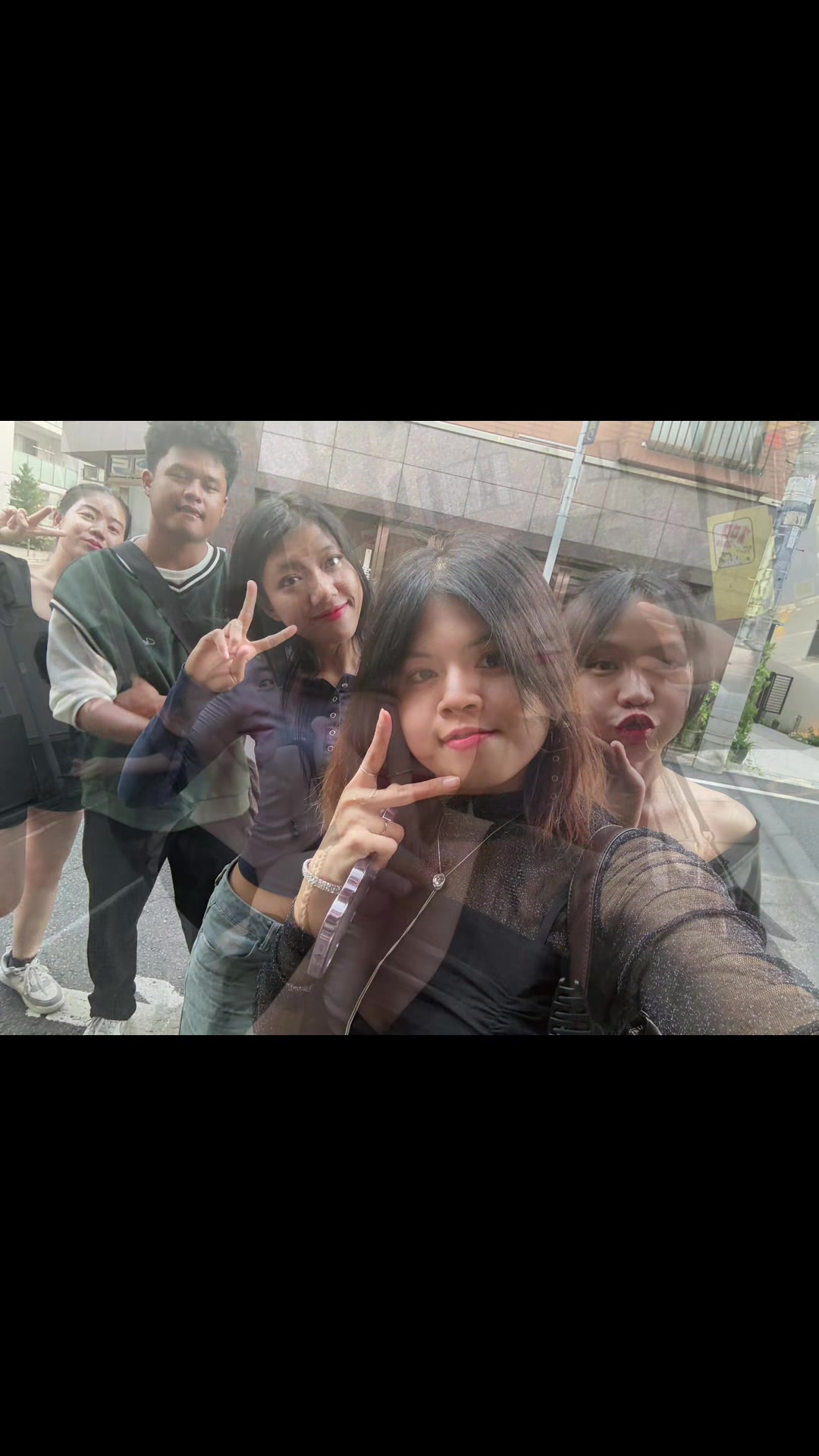@Hnin Pearl Zaw