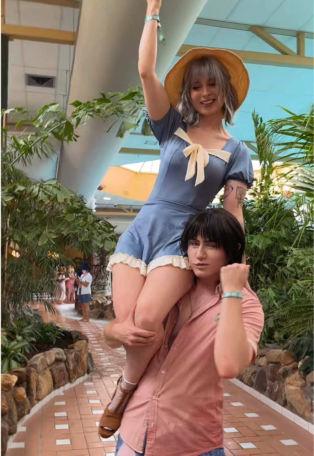 @rayli_cos