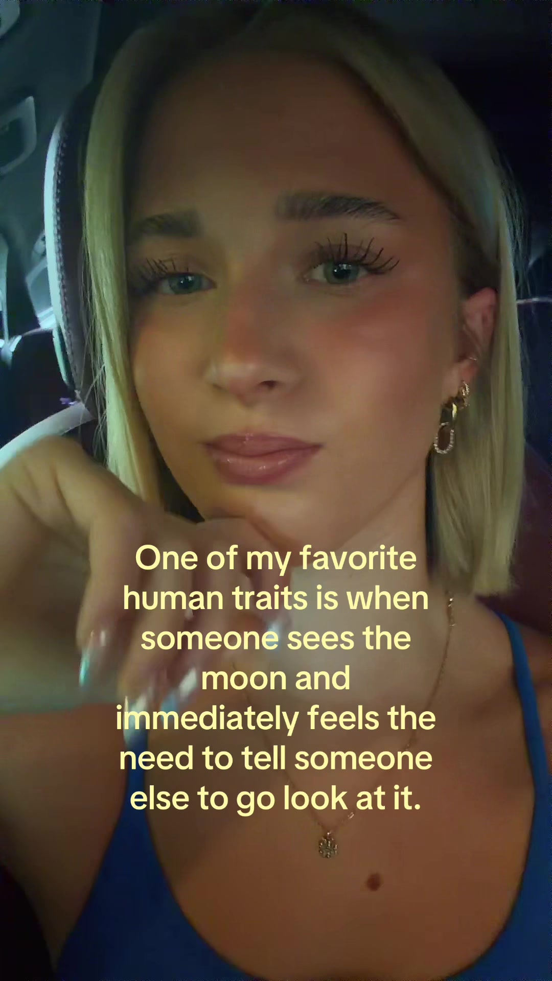 @theelliebarker