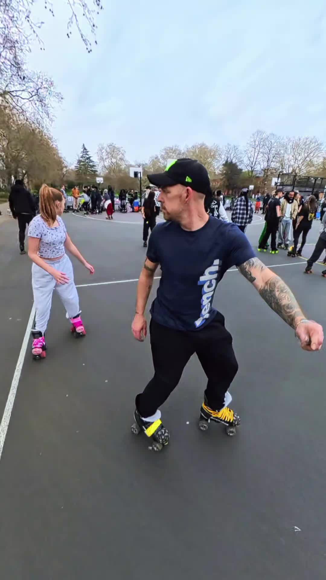 @💚🖤🛼Gazzaonsk8s⛸️🖤💚