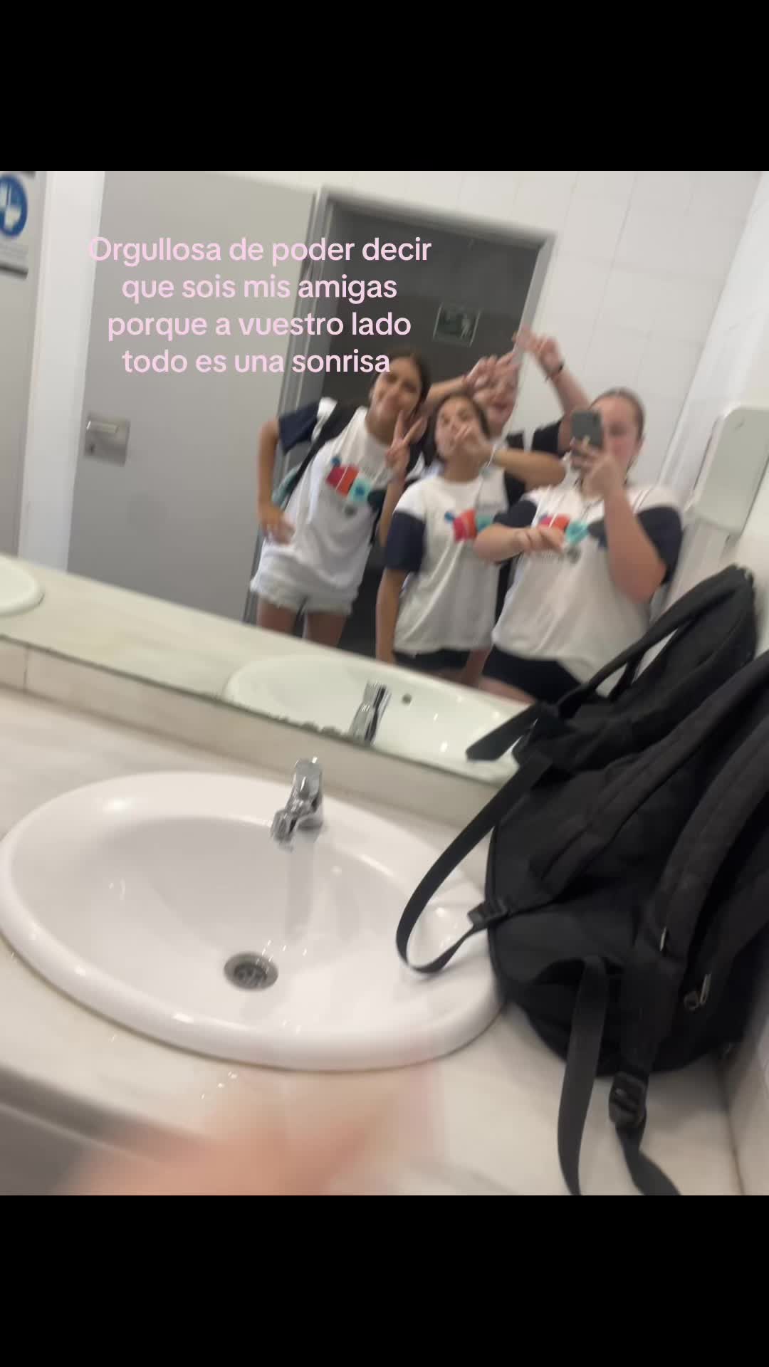 @🕺✌🏻