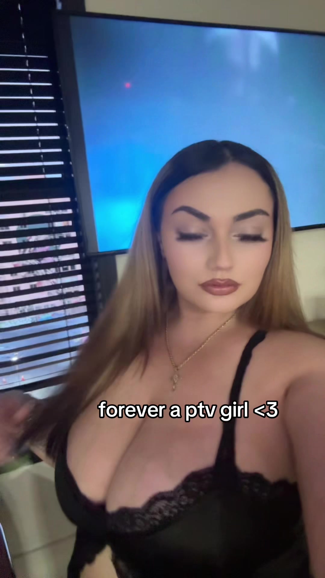 @chichi 𖣂