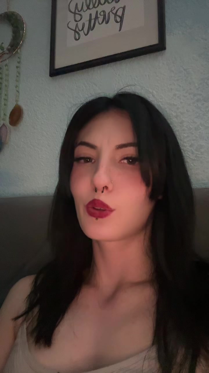 @<3