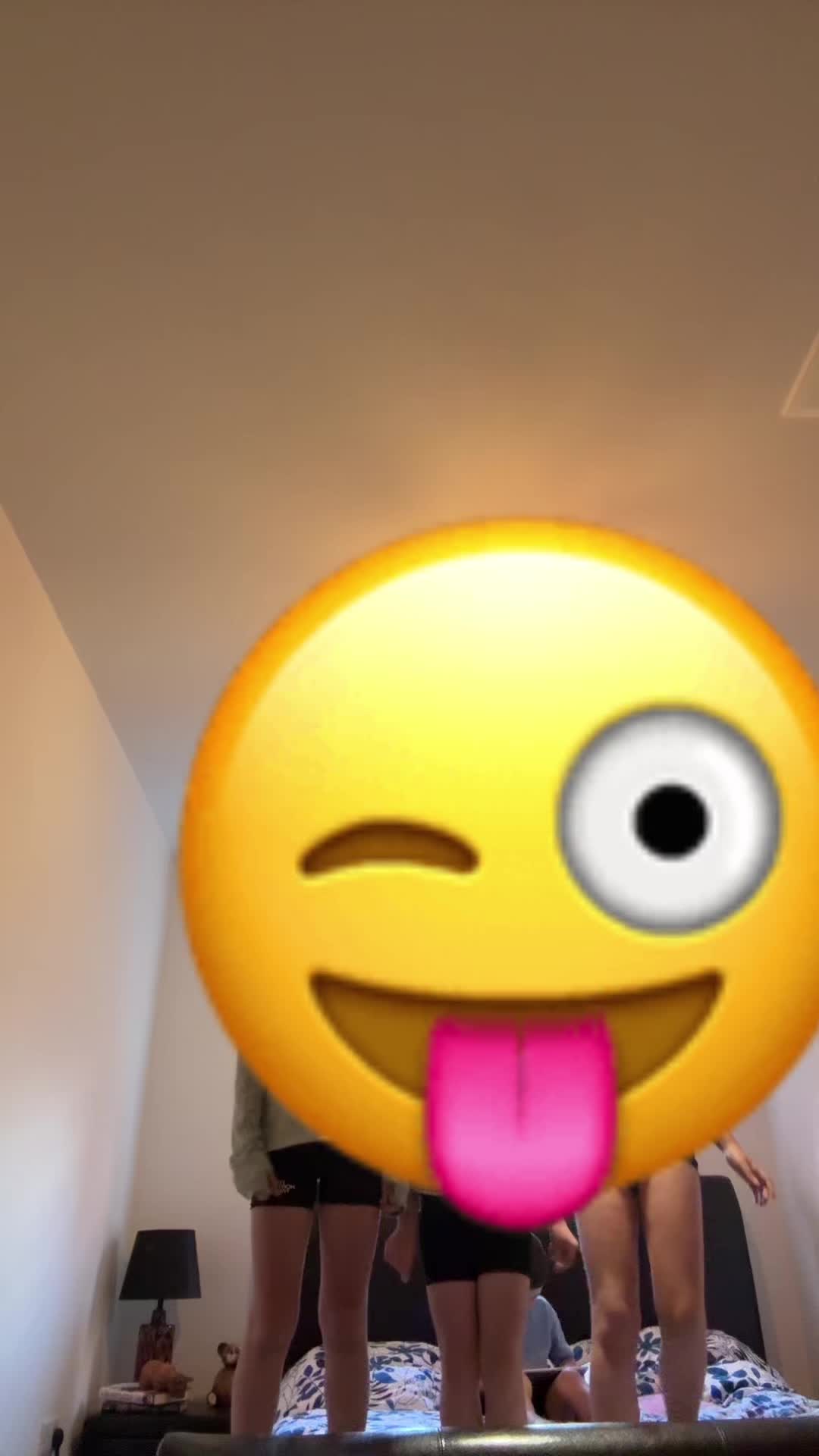 @chelshendx