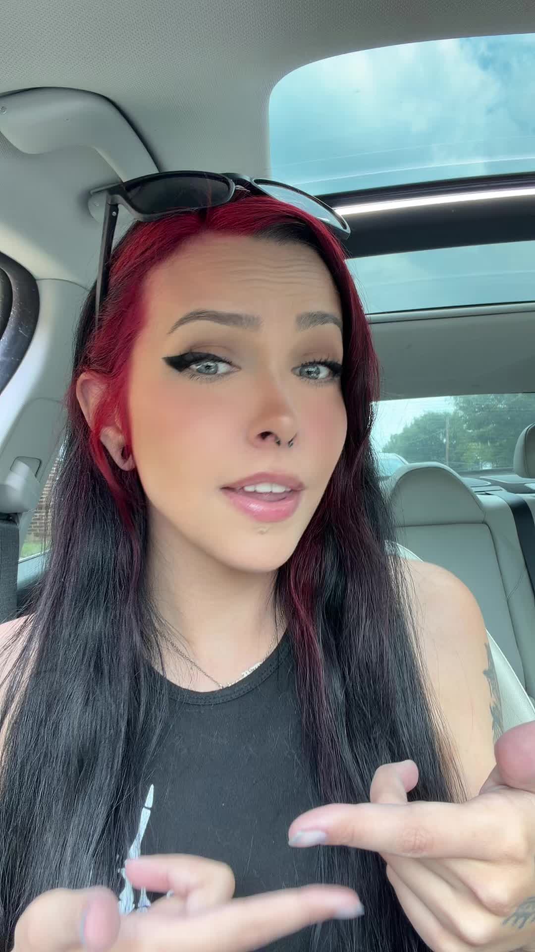@Tiffanie🖤🕸️