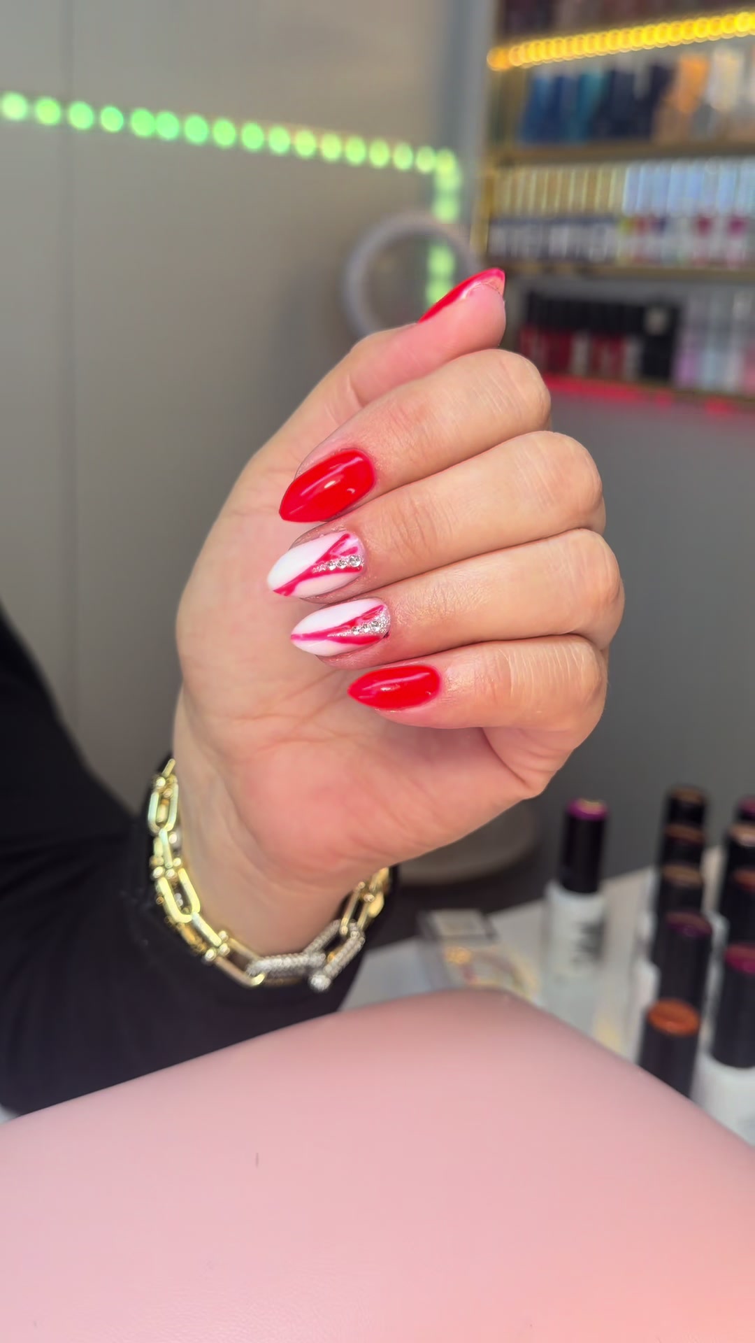 @Ati Nails Studio
