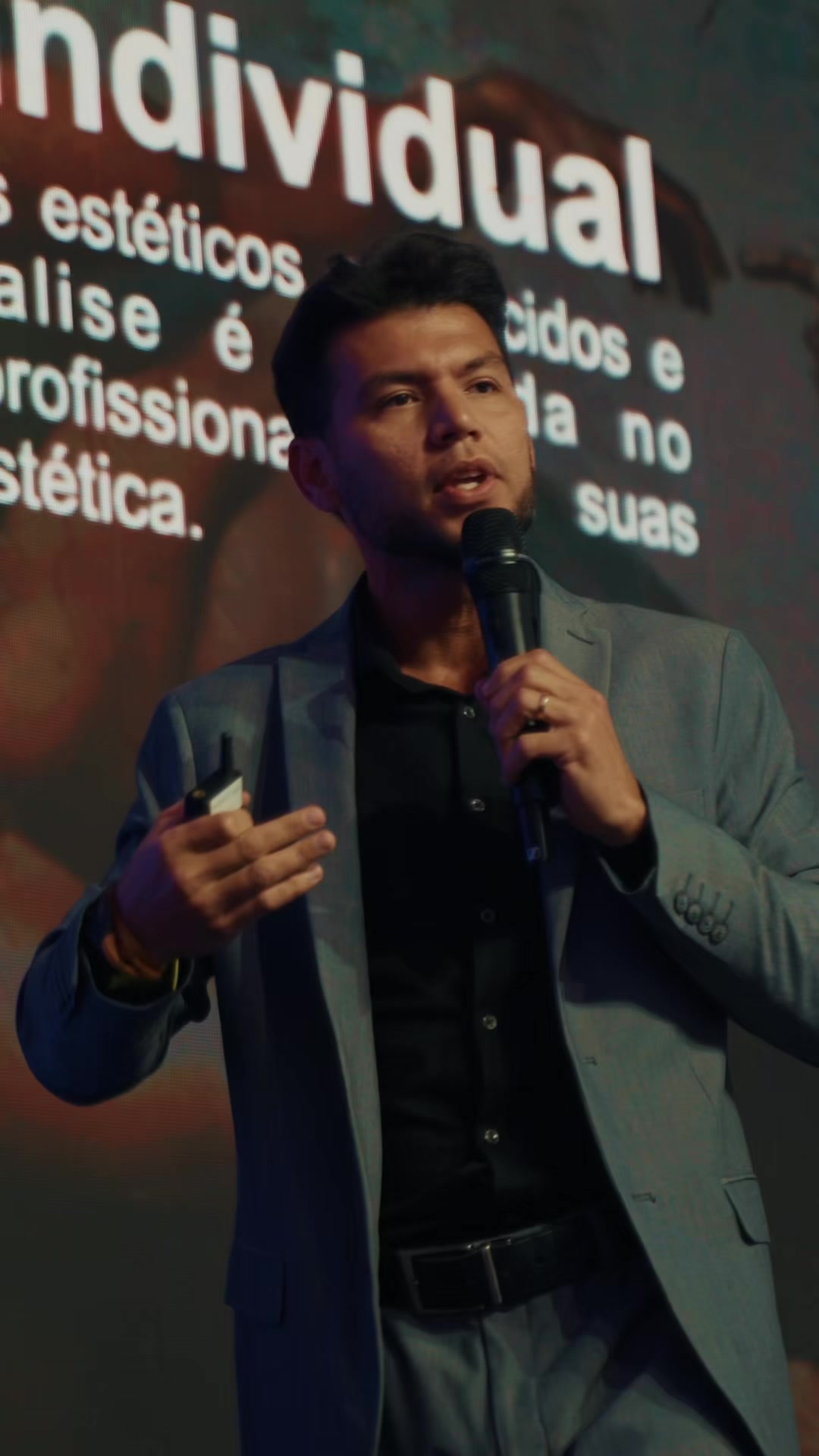 @Márcio Ferro
