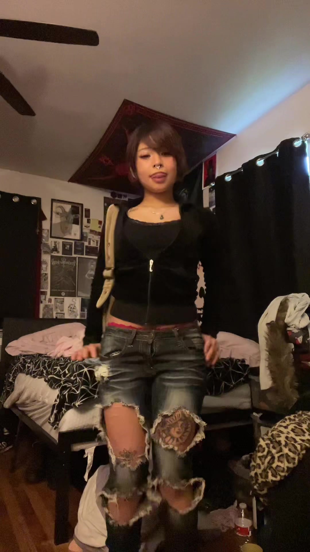 @dee
