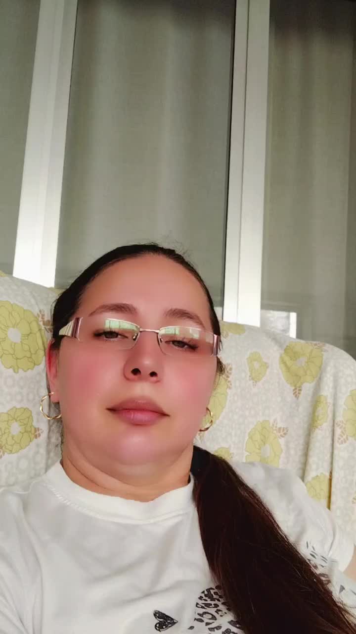 @Laura Zota