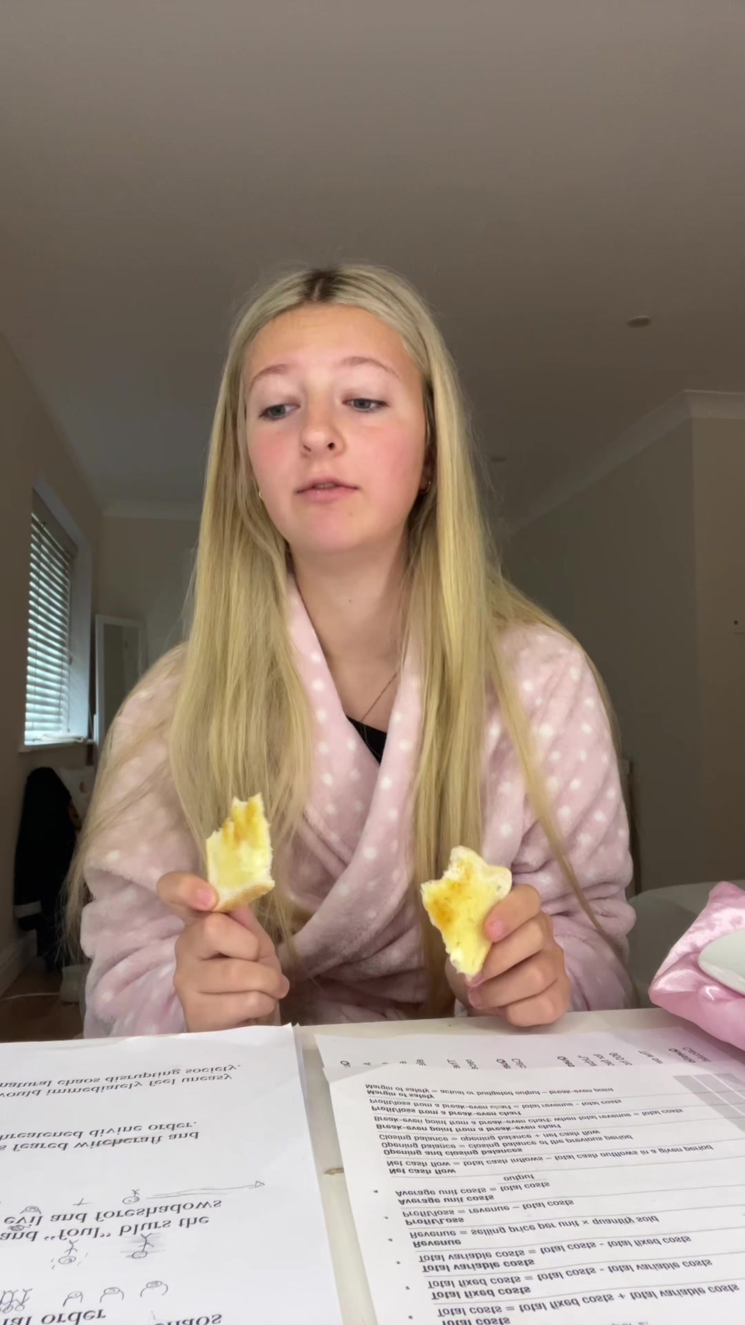 @𝐞𝐥𝐥𝐚 𝐣𝐚𝐝𝐞