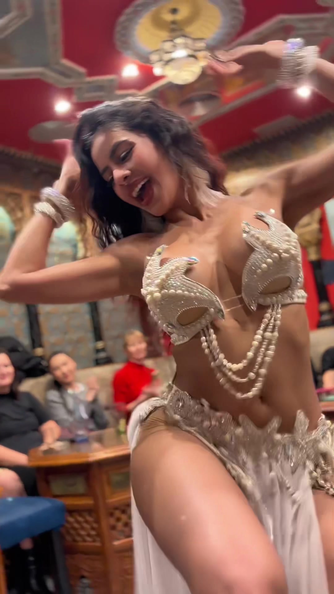 @Vivi Torres Bellydancer