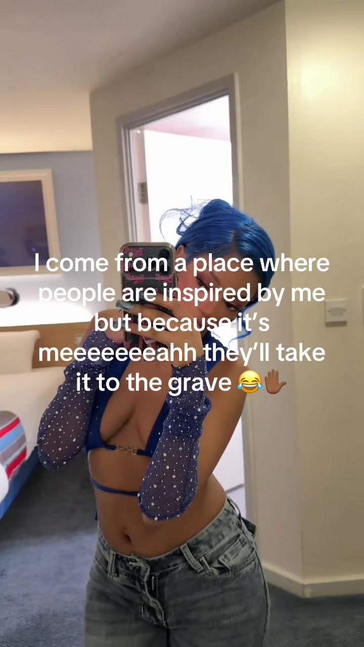 @&Iuml;'ts D&euml;&euml;ray &szlig;rown