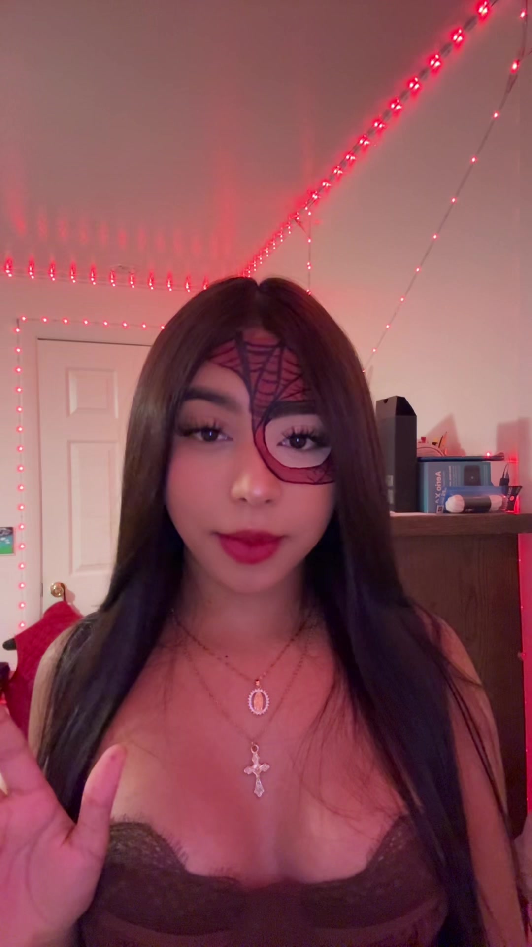 @VALERIA🦦