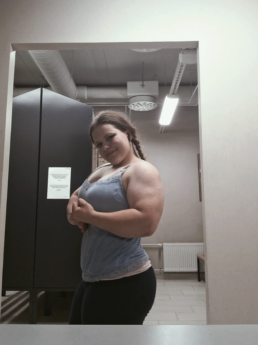 @Buff.Barbell.Babe