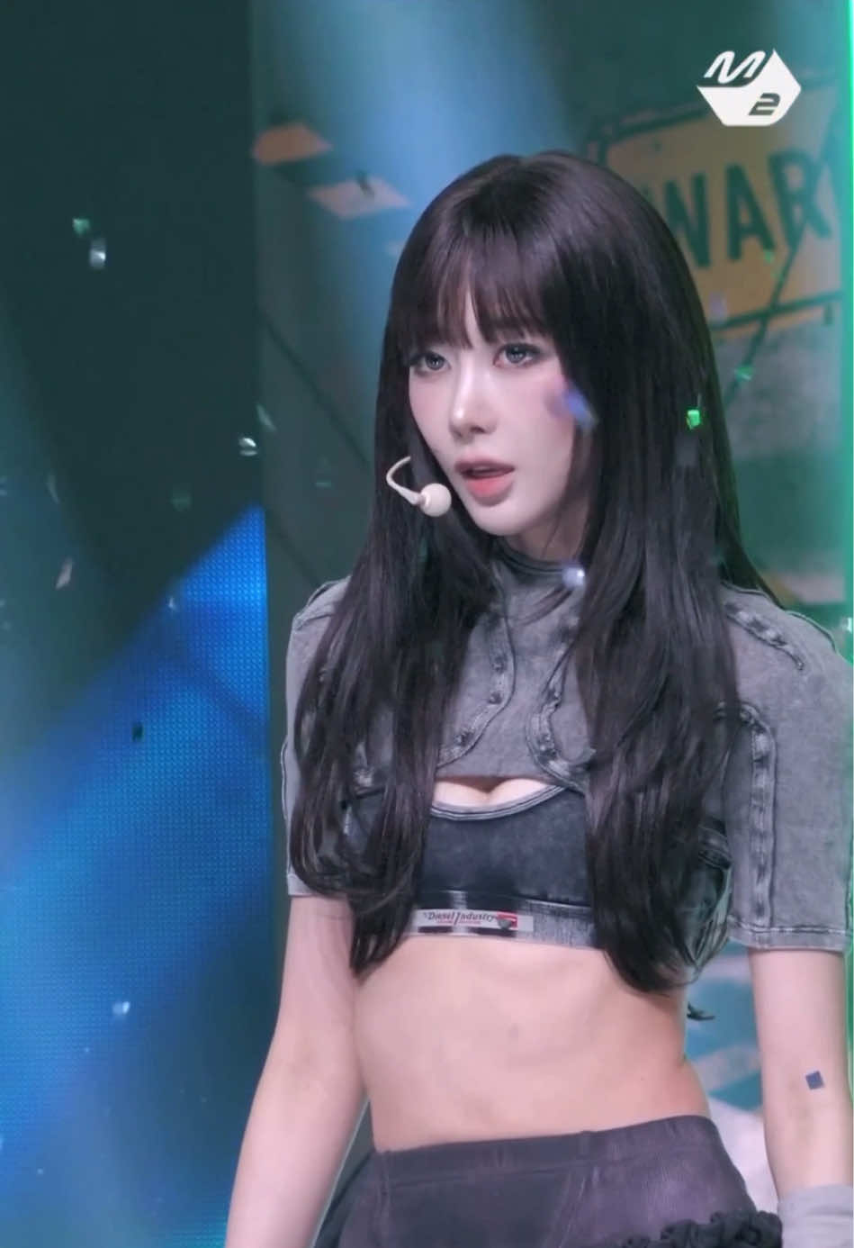 @^.^