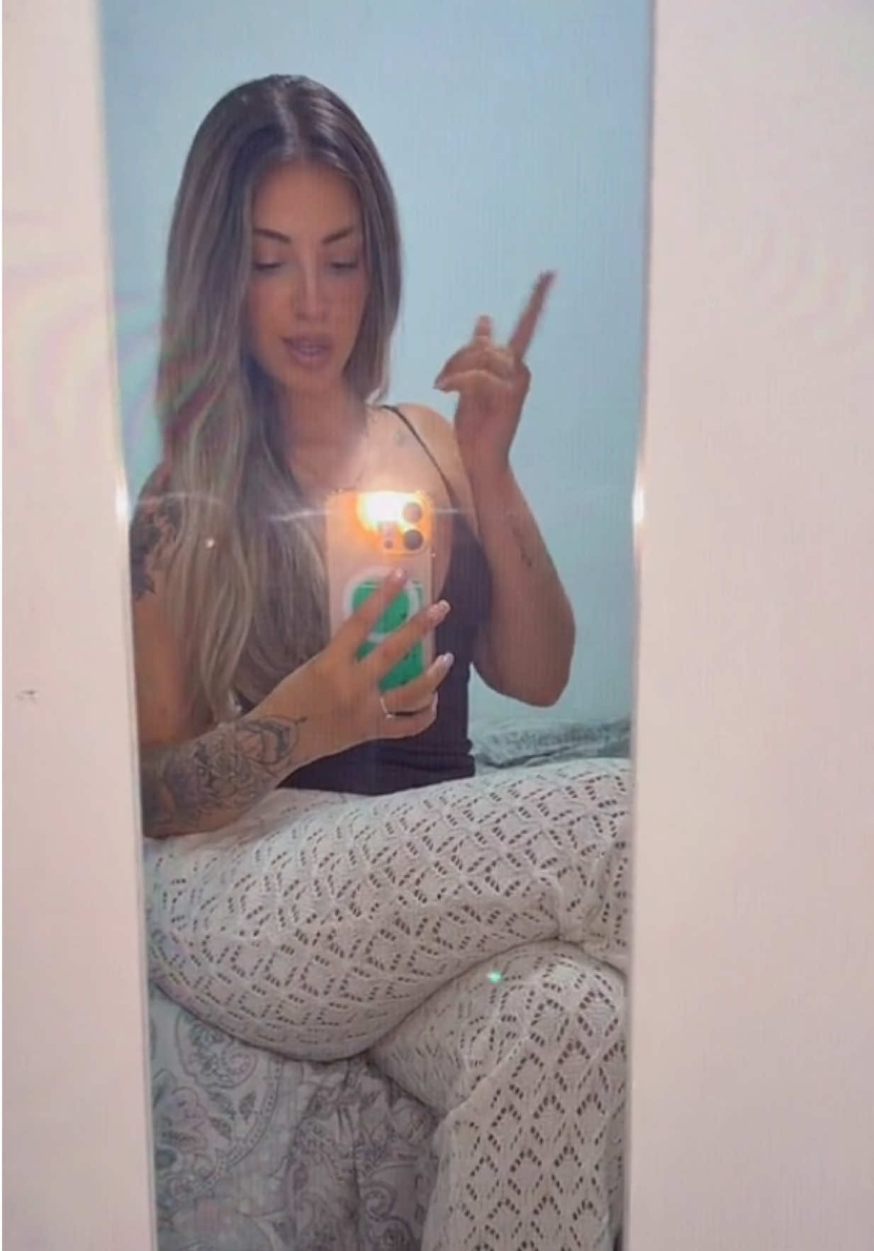 @LUC&Iacute;A
