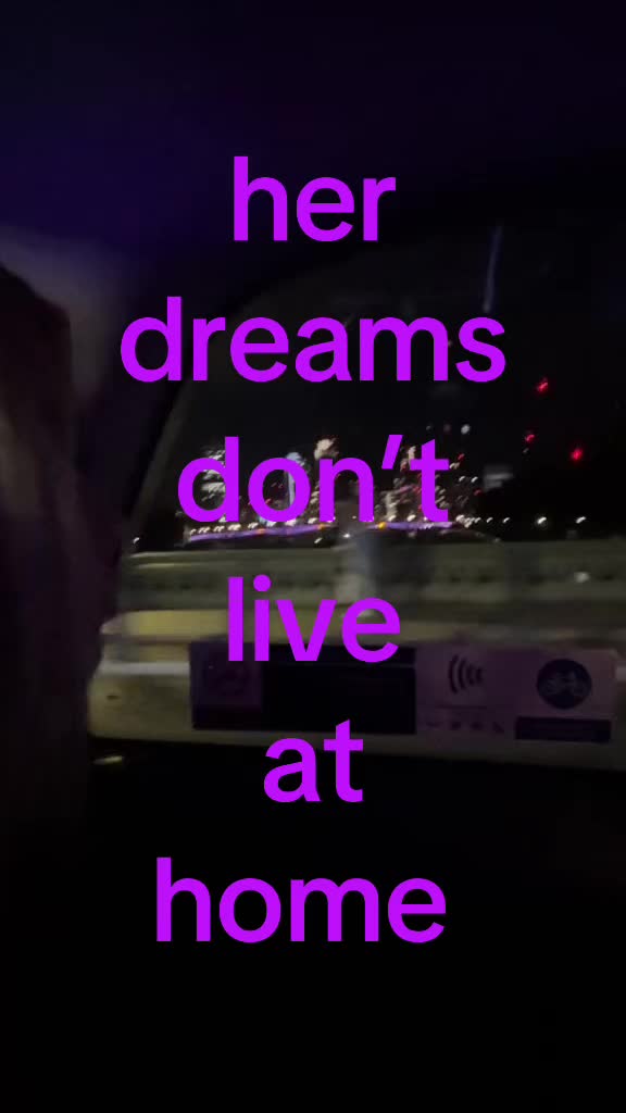 @E L L I E