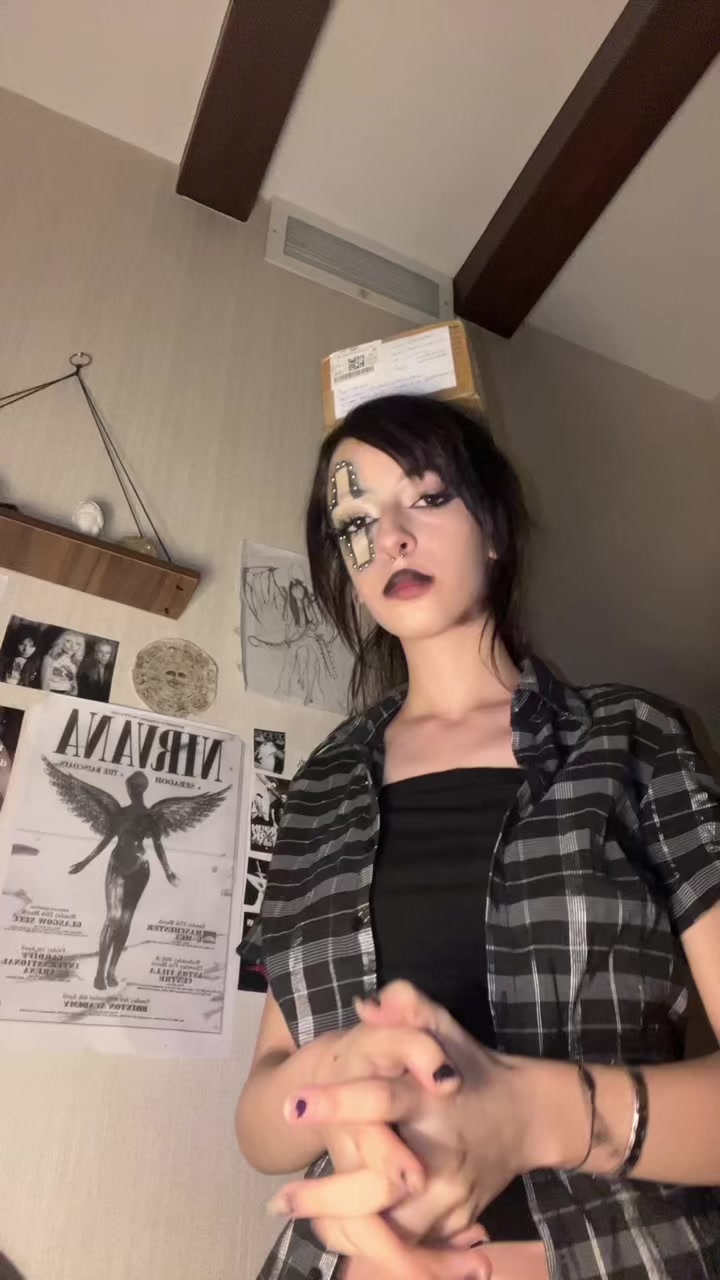 @Black hair ho ᶻ 𝗓 𐰁