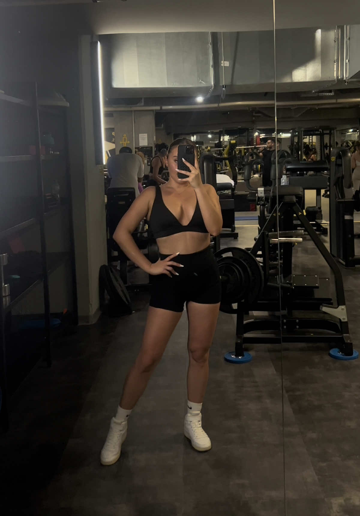 @adelina.elenav