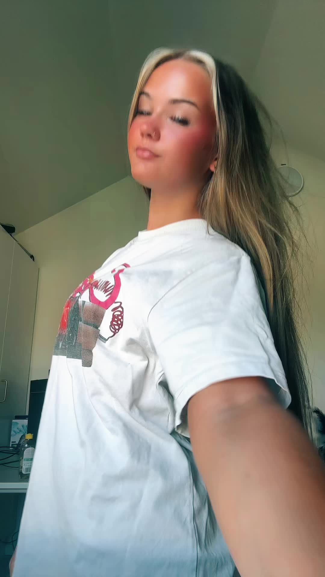 @𝓛𝓲𝓷𝓮-𝓢𝓸𝓯𝓲𝓮🥂🪩