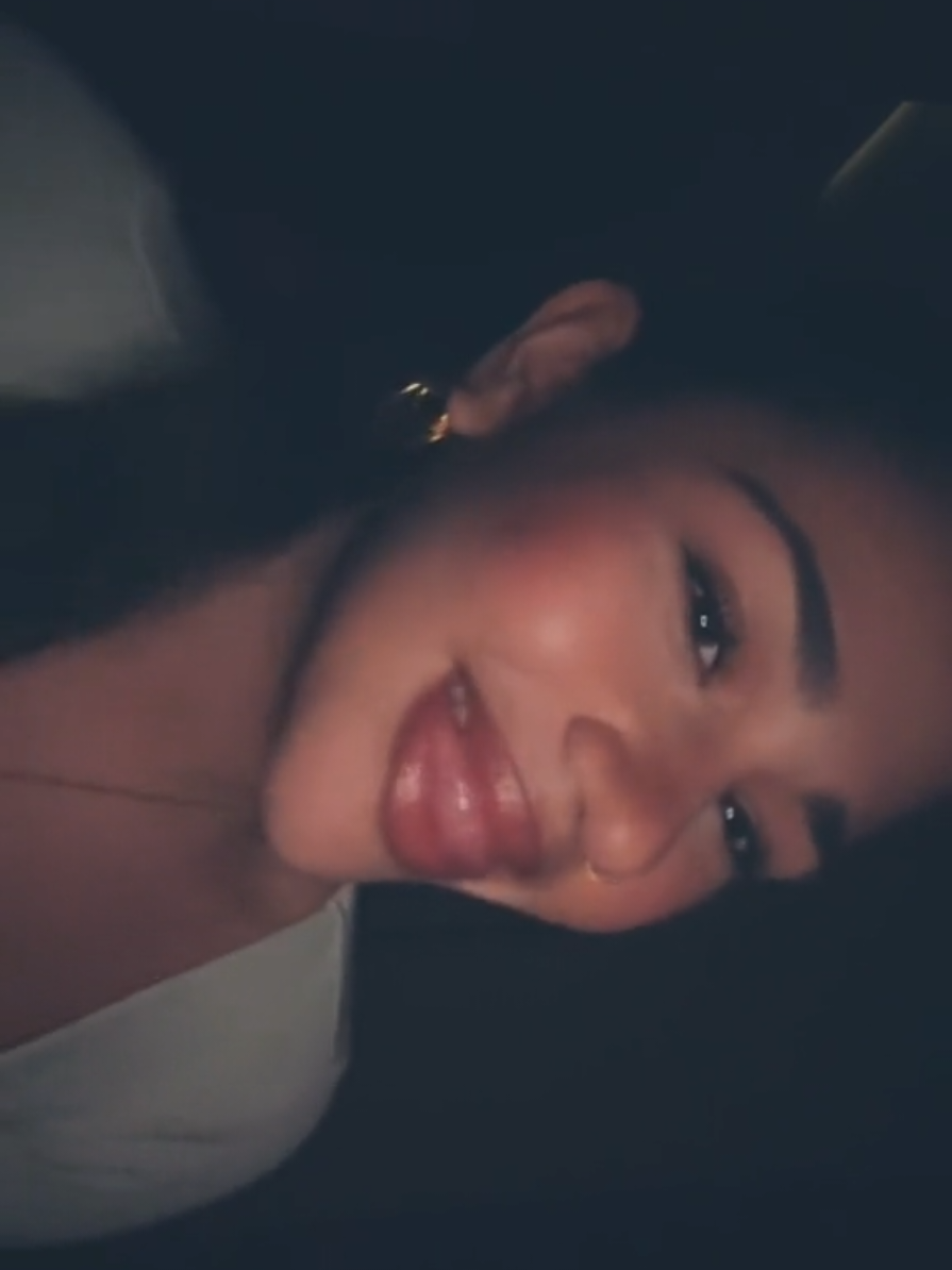 @asi&uacute;