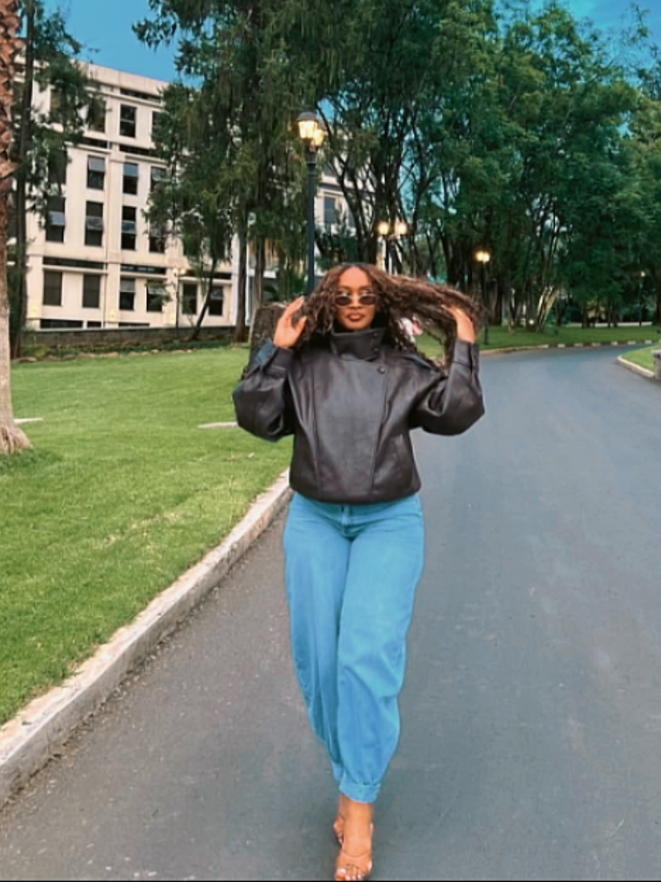 @𝐓𝐢𝐲𝐚𝐚🌎🎀