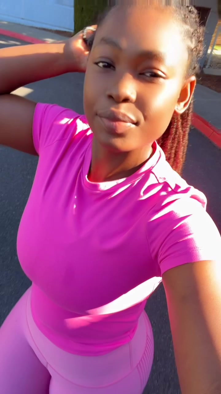 @Proud _ Chubby _Girl 🍑 ☁️
