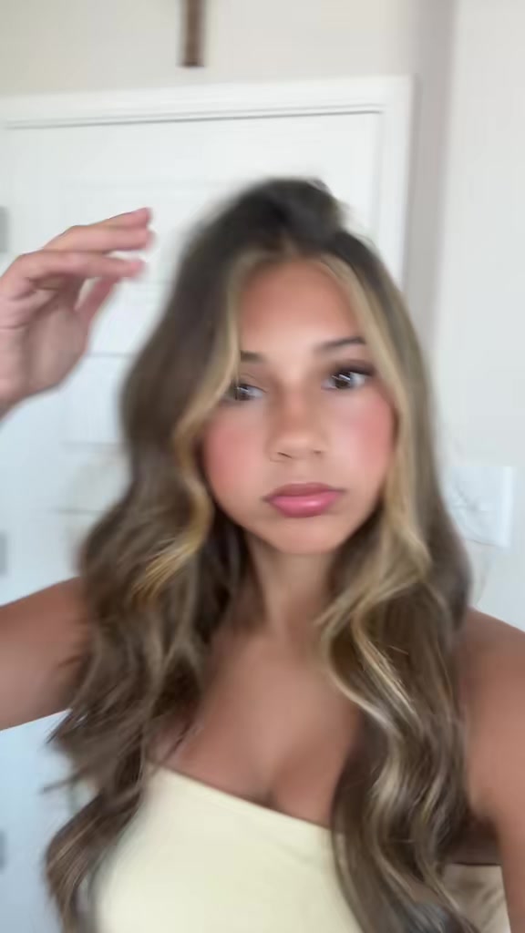 @🕶️🌺🍫🌸Mia