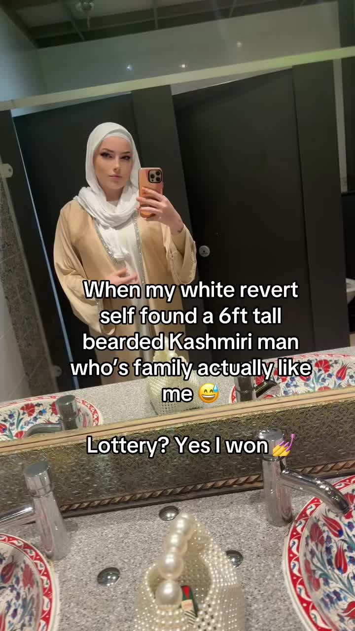 @Anniyah 🌹